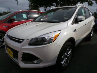 Titanium new suv 1.6l nav cd power panorama roof white platinum tricoat abs