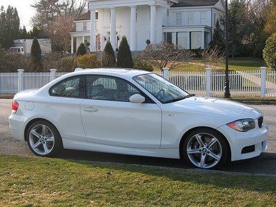 2009 bmw 135i base coupe 2-door 3.0l