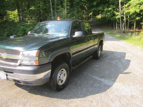 2004 chevy silverado 2500hd work truck 35,900 miles