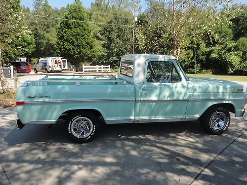 1970 ford f100 sportscustom three speed  on the tree
