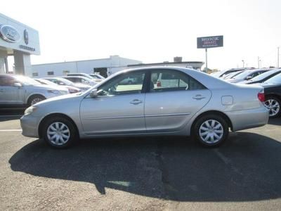 4dr Sdn LE A CD power seats moon roof power windows power locks mp3 audio input, image 2