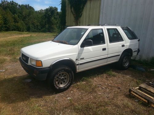 1995 isuzu rodeo ls sport utility 4-door 3.2l