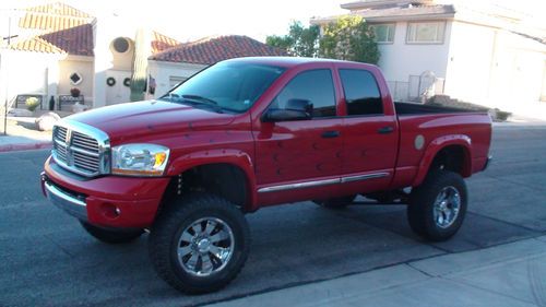 06 dodge laramie, 2500, 5.9 diesel, 4x4, crew cab, red