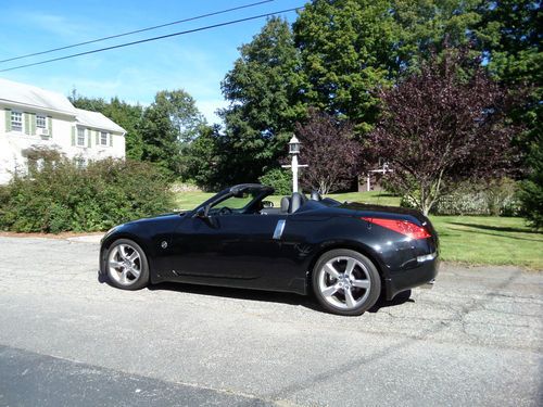 2007 nissan 350z grand touring convertible 2-door 3.5l
