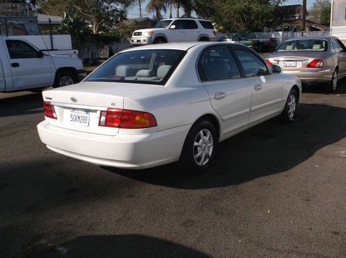 2001 Kia Optima, NO RESERVE, image 2