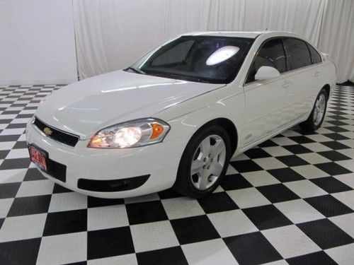 2008 heated leather, tint, sunroof, cd player, onstar, travel display, a/c
