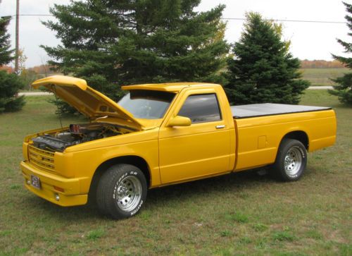 1983 chevy s-10 truck 355 v-8  350 automatic 373 rear end old school show truck