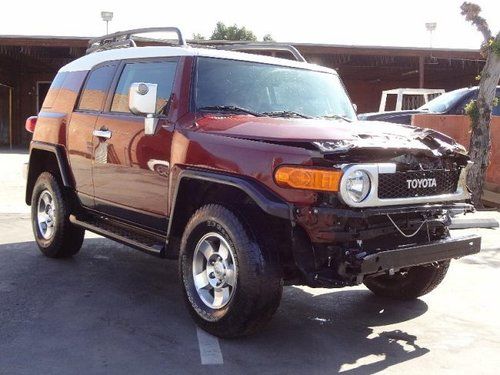 2009 toyota fj cruiser 4wd damaged salvage runs! only 60k miles export welcome!!