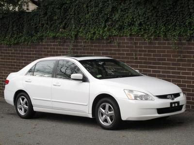 37k low miles one owner white tan leather clean carfax