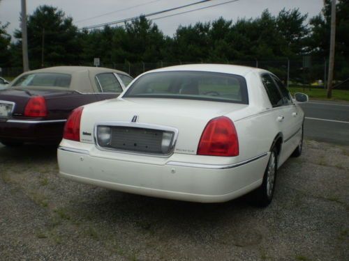 2005 LINCOLN TOWN CAR SIGNATURE, US $7,295.00, image 3