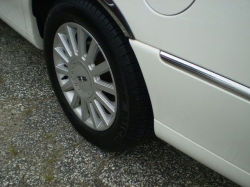 2005 LINCOLN TOWN CAR SIGNATURE, US $7,295.00, image 5