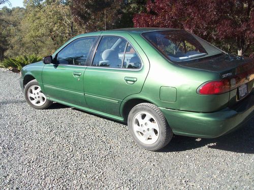 1998 nissan sentra gle great for teen or commuter ride - good mpg! runs great!