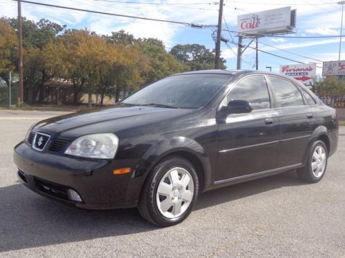 Beautiful 2005 suzuki forenza leather seats low miles very clean