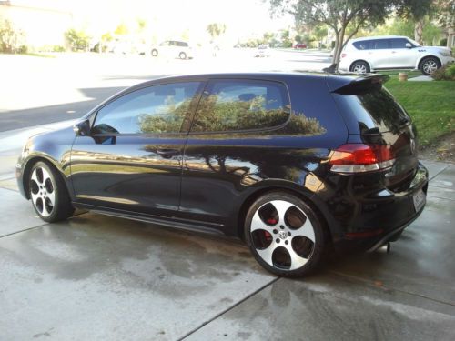 2010 volkswagen gti base hatchback 2-door 2.0l