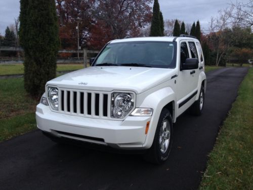 2010 jeep liberty sport sport utility 4-door 3.7l