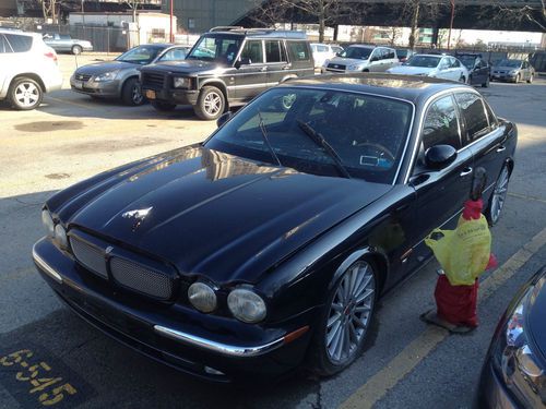 2004 jaguar xjr base sedan 4-door 4.2l