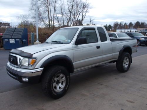 2003 tacoma pick up 4x4 manual silver access cab v6 3.4l trd offroad  sr5