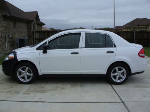 2011 nissan versa sedan, no reserve