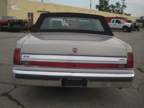 1988 Lincoln Town Car Signature Sedan 4-Door 5.0L NO RESERVE, image 11