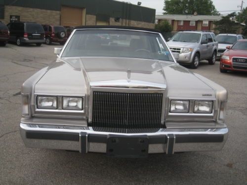 1988 Lincoln Town Car Signature Sedan 4-Door 5.0L NO RESERVE, image 12