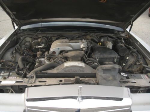 1988 Lincoln Town Car Signature Sedan 4-Door 5.0L NO RESERVE, image 20