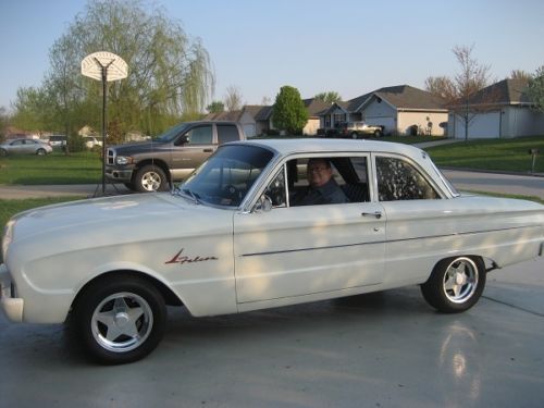 1961 ford falcon 2 door