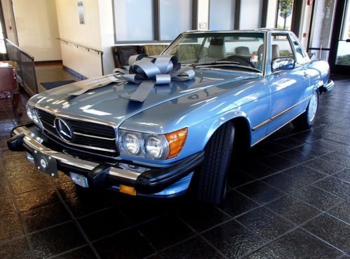 Exceptional low mile blue &#039;87 mercedes 560 sl 2dr roadster **must see!**