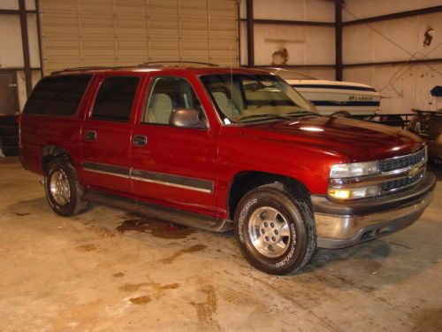 2002 chevrolet suburban 2wd ls! great second vehicle! family friendly!