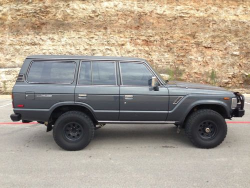 1990 Toyota Land Cruiser FJ62, image 2