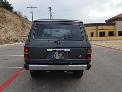 1990 Toyota Land Cruiser FJ62, image 3