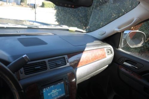 2011 Chevrolet Avalanche LTZ, US $30,000.00, image 2