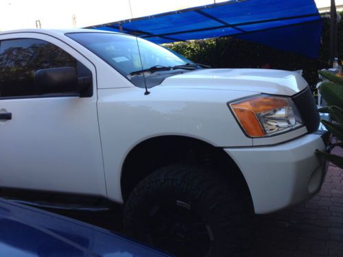 2009 NISSAN TITAN, image 3