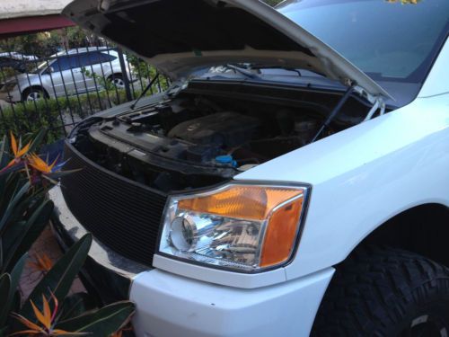 2009 NISSAN TITAN, image 4