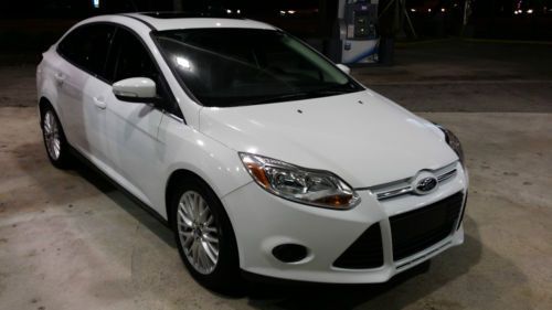 Ford focus 2012 sedan sel