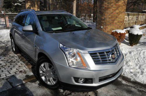 2013 cadillac srx luxury.no reserve pano/remote/heated/camera/rebuilt/salvage