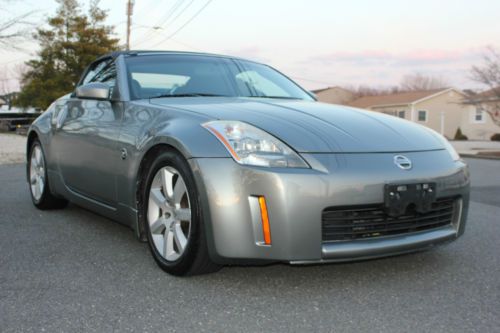 Nissan 350 z convertible leather sirius  fun car fast needs nothing adult owned