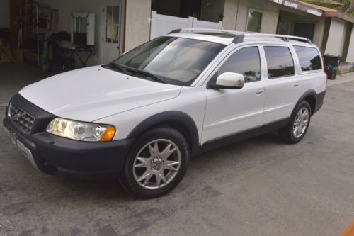 2007 volvo xc70 base wagon 4-door 2.5l