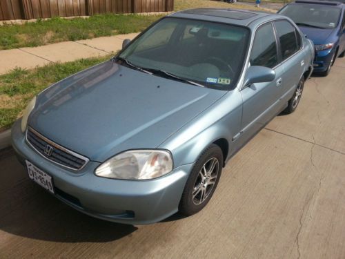 2000 honda civic ex 4dr - (has rear trunk collision damage)