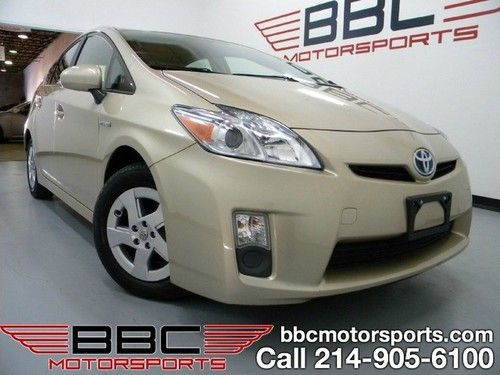 2010 toyota prius leather