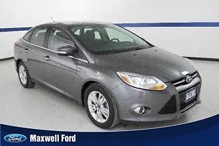 12 ford focus sedan sel, cloth seats, gas saver, we finance!