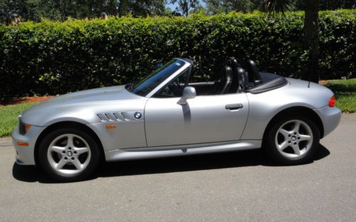 1998 bmw z3 2.8i convertible 2-door 2.8l