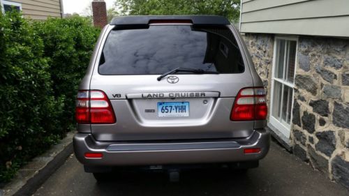 2004 toyota land cruiser base sport utility 4-door 4.7l