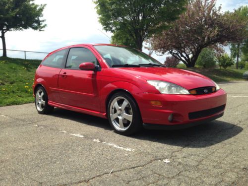 2003 ford focus svt hatchback 3-door 2.0l one owner trade no accidents