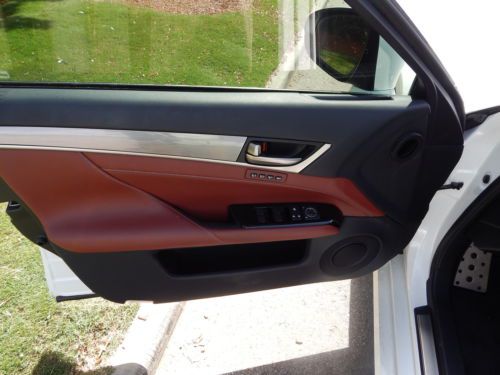 Garage kept Warranty One owner Excellent condition, image 9