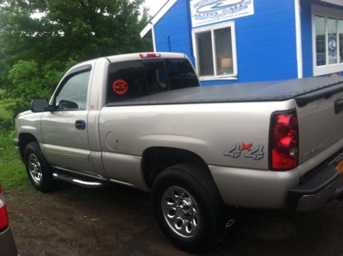 2005 chevrolet silverado 1500 ls standard cab pickup 2-door 5.3l