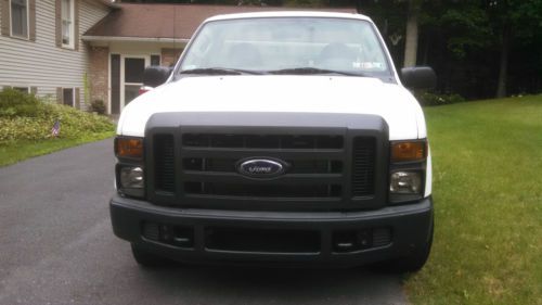 2008 Ford F-250 Super Duty XL Standard Cab Pickup 2-Door 5.4L, image 3
