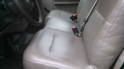 2008 Ford F-250 Super Duty XL Standard Cab Pickup 2-Door 5.4L, image 8