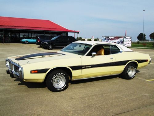 1973 yellow &amp; black dodge charger 340 mag