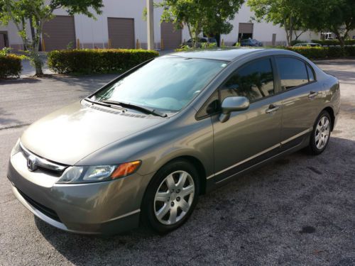 2006 honda civic lx sedan 4-door 1.8l - excellent condition