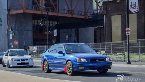 2001 subaru legacy gt limited sedan 4-door 2.5l